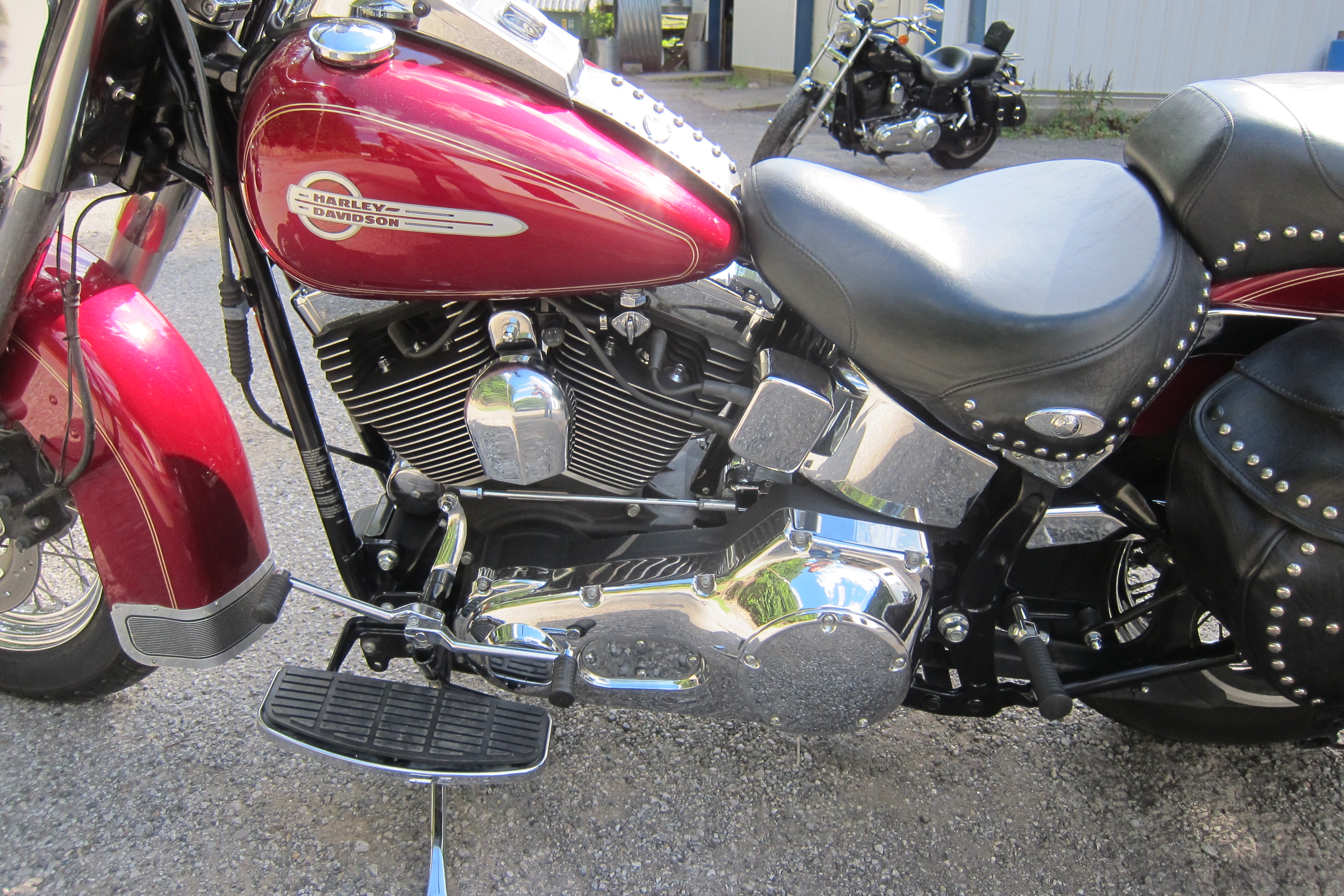 2004 Harley-Davidson® FLSTC Heritage Softail Classic - Photo 9